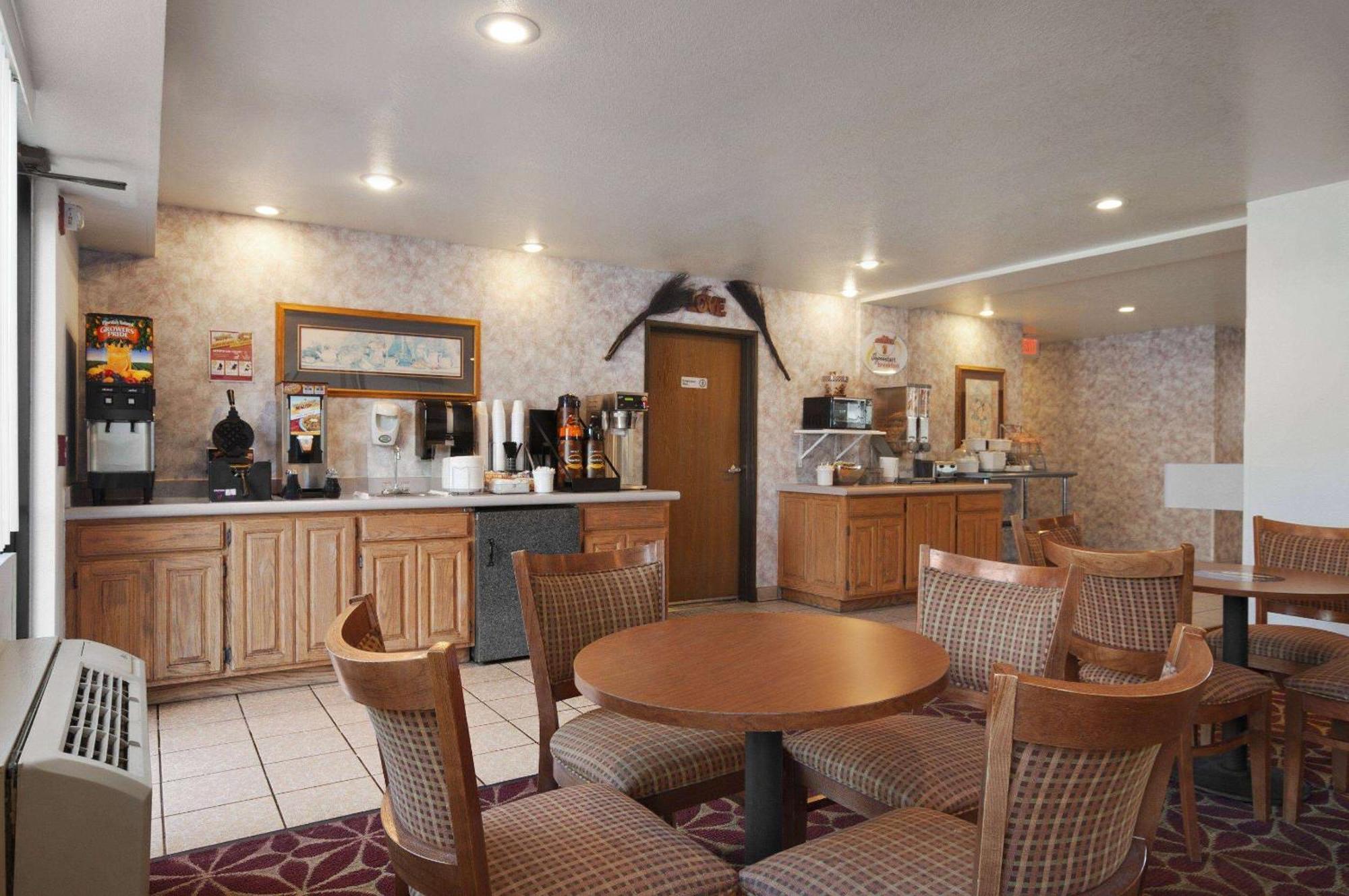 Super 8 By Wyndham Austin North/University Area Bagian luar foto
