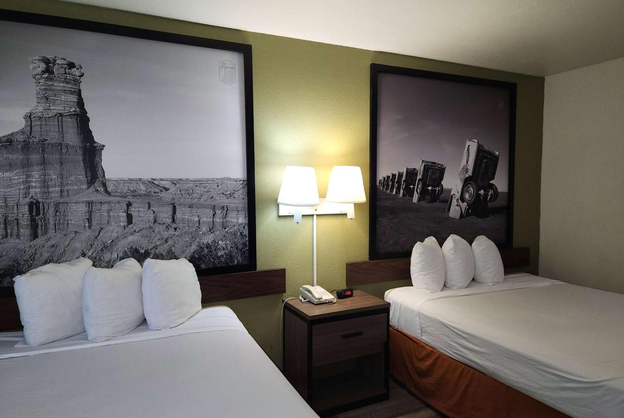 Super 8 By Wyndham Austin North/University Area Bagian luar foto
