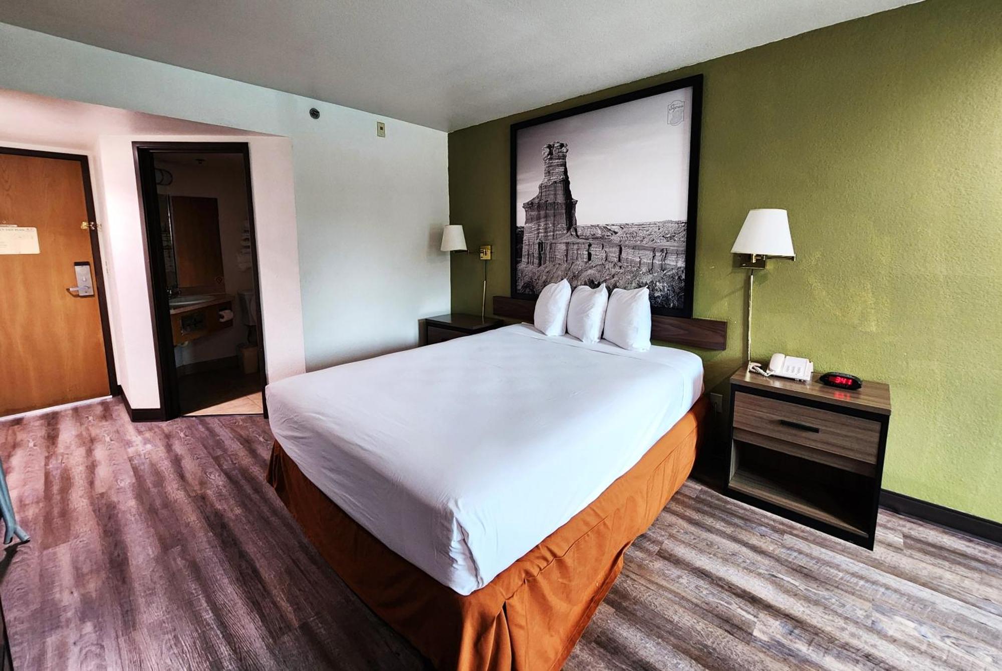 Super 8 By Wyndham Austin North/University Area Bagian luar foto