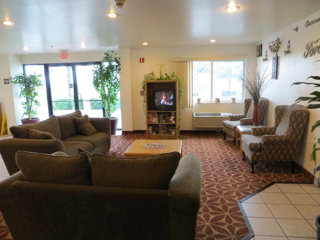 Super 8 By Wyndham Austin North/University Area Bagian luar foto